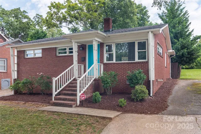 $2,400 | 550 West Kingston Avenue, Charlotte, NC 28203