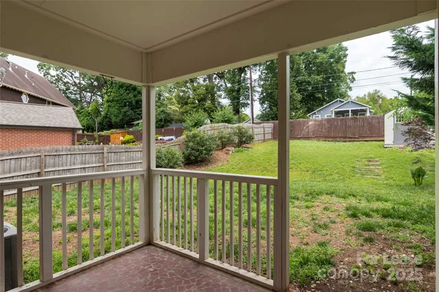 $2,400 | 550 West Kingston Avenue, Charlotte, NC 28203