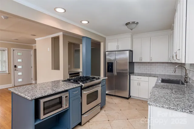 $2,400 | 550 West Kingston Avenue, Charlotte, NC 28203