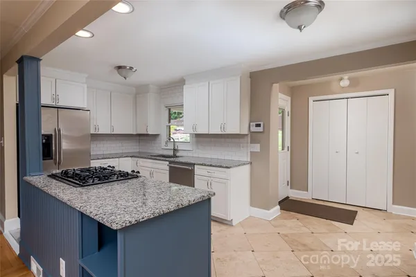 $2,250 | 550 West Kingston Avenue, Charlotte, NC 28203