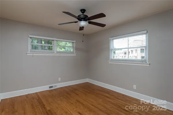 $2,250 | 550 West Kingston Avenue, Charlotte, NC 28203