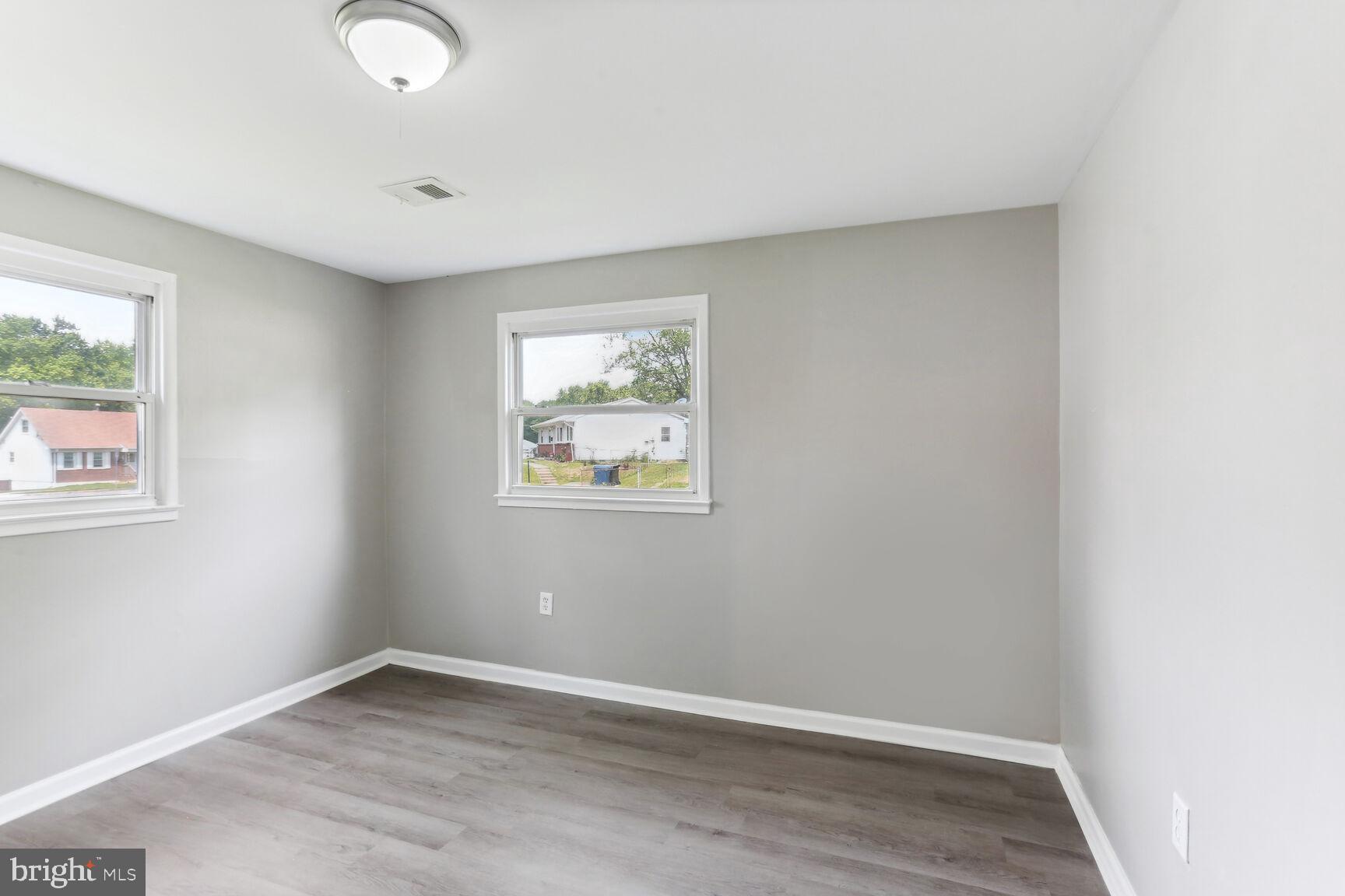 13102 Kumar Road Woodbridge, VA 22193 - Photo 18 of 26 Bedroom 4