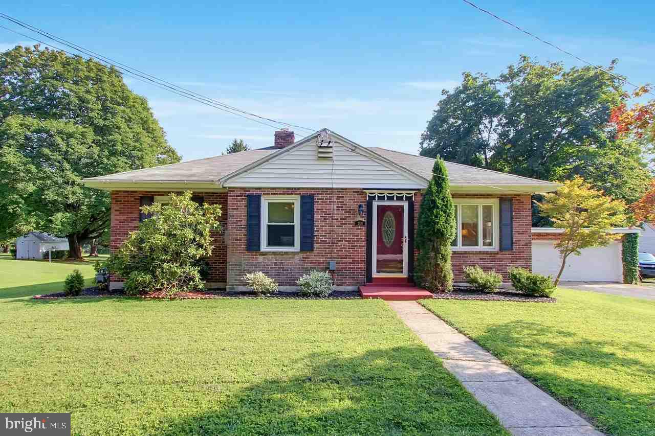 2118 Ridgewood Road York, PA 17402 - Photo 1 of 24 Gallery Image 1