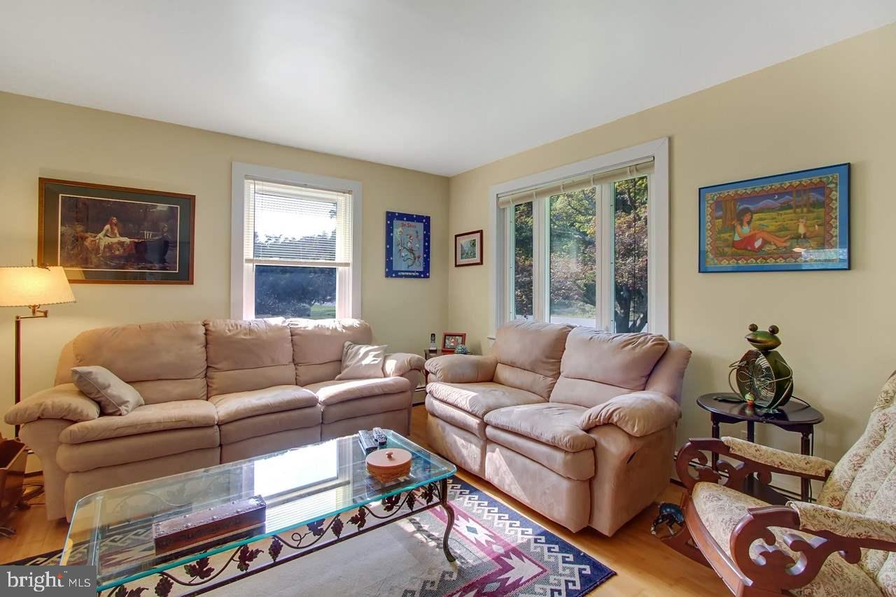 2118 Ridgewood Road York, PA 17402 - Photo 3 of 24 Gallery Image 3