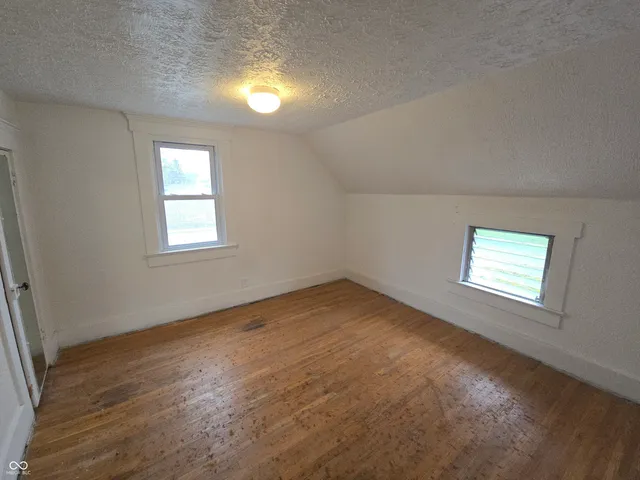 $109,900 | 208 East 8th Street, Muncie, IN 47302