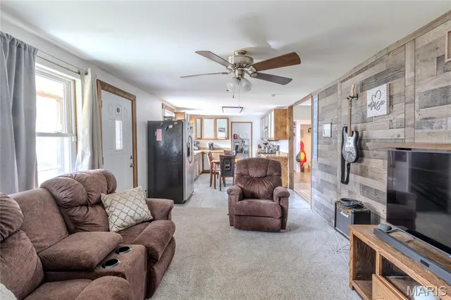 $145,000 | 233 North Park Manor Boulevard, Lebanon, MO 65536