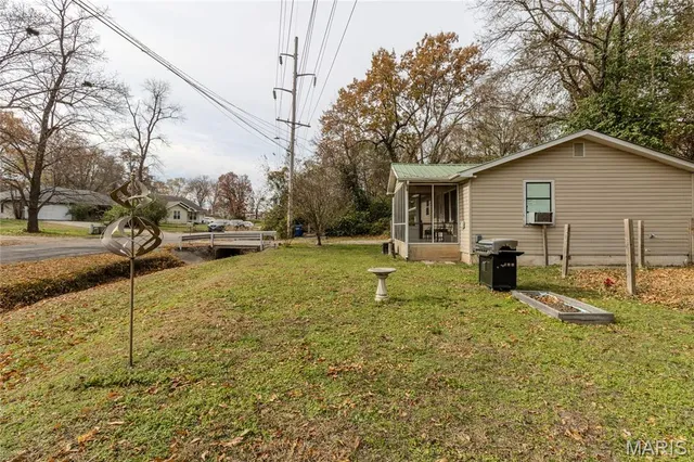 $145,000 | 233 North Park Manor Boulevard, Lebanon, MO 65536