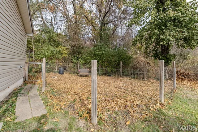 $145,000 | 233 North Park Manor Boulevard, Lebanon, MO 65536