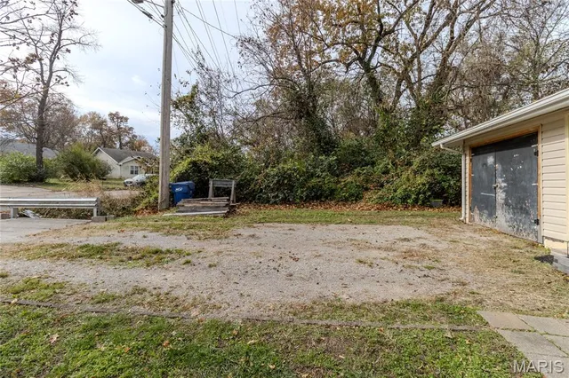 $145,000 | 233 North Park Manor Boulevard, Lebanon, MO 65536