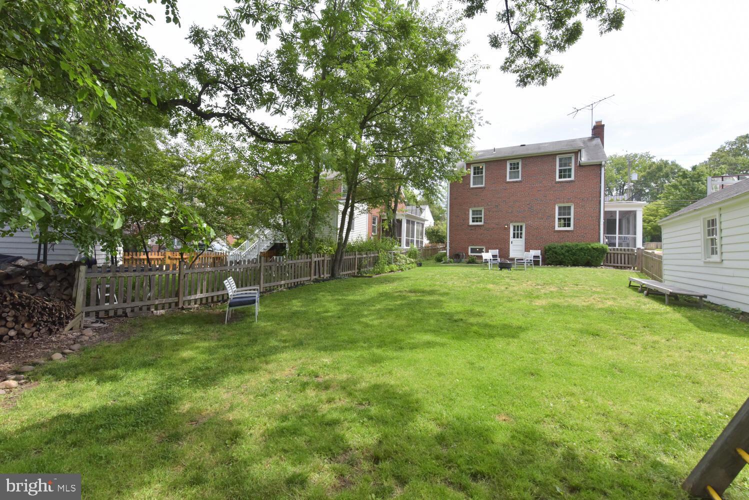 2504 Farm Road Alexandria, VA 22302 - Photo 17 of 39 Gallery Image 17
