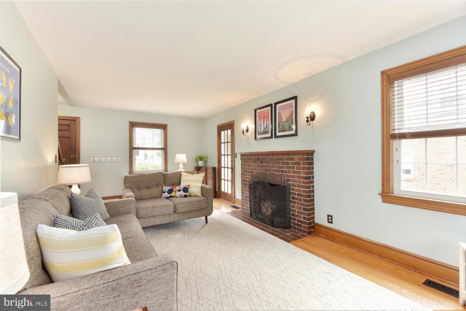 2504 Farm Road Alexandria, VA 22302 - Photo 4 of 39 Gallery Image 4