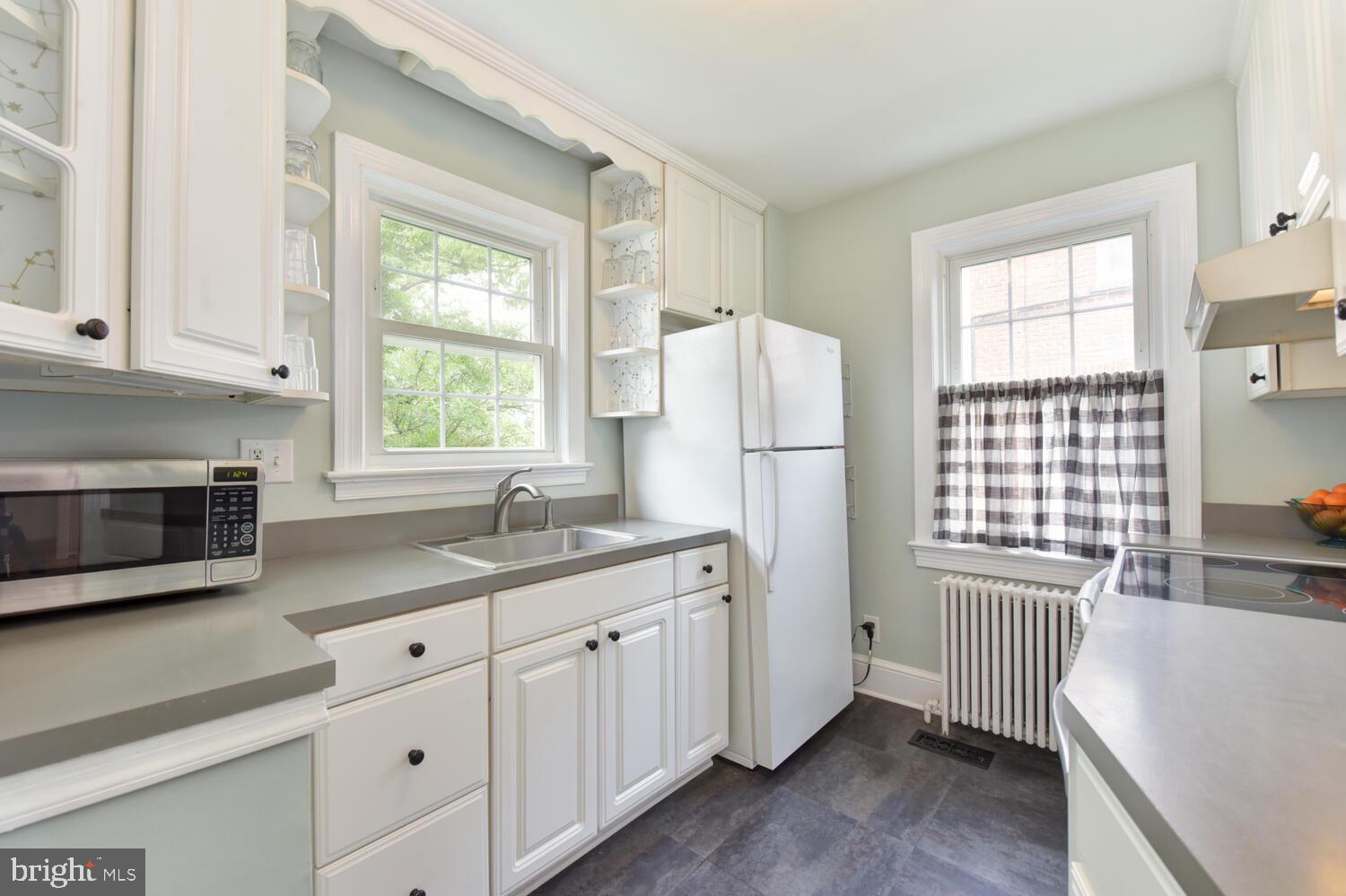 2504 Farm Road Alexandria, VA 22302 - Photo 6 of 39 Gallery Image 6
