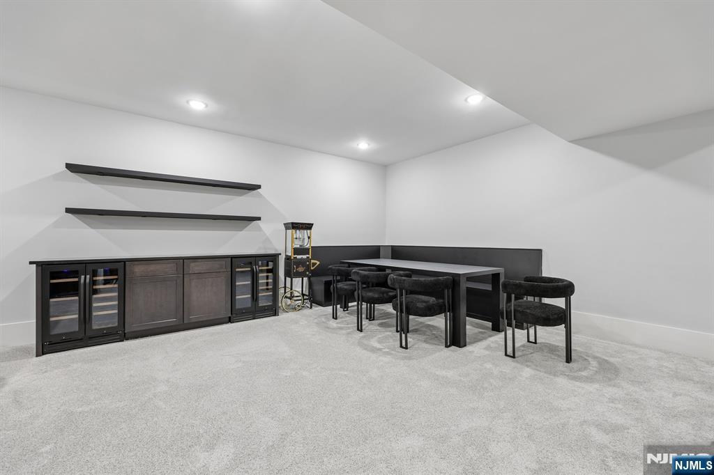 424 East Ridgewood Avenue Paramus, NJ 07652 - Photo 39 of 50