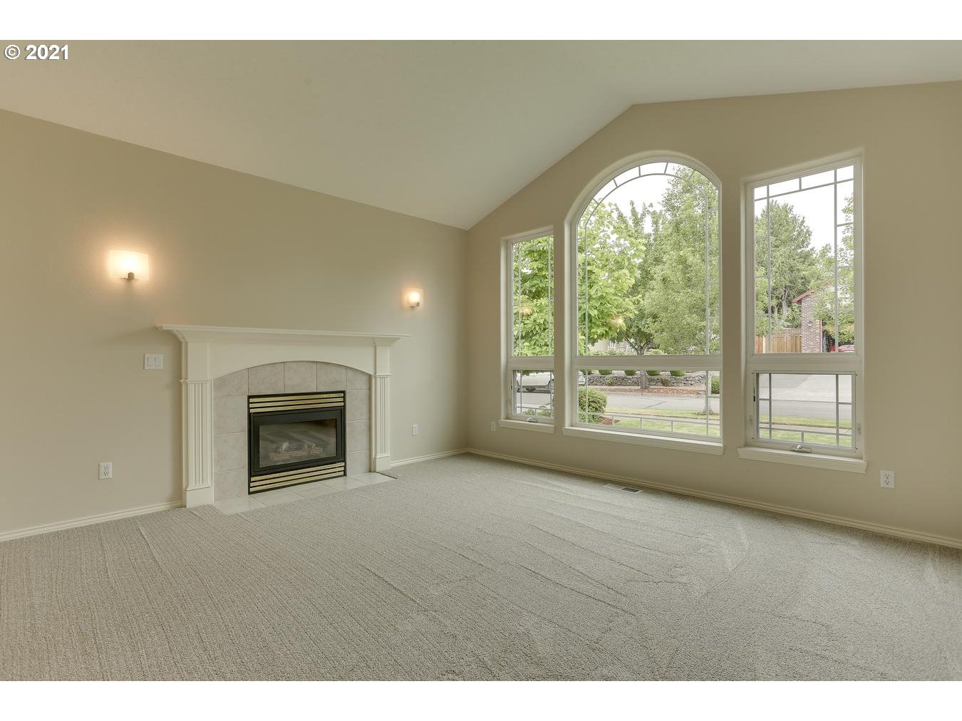 5054 Southeast 11th Way Gresham, OR 97080 - Photo 2 of 31