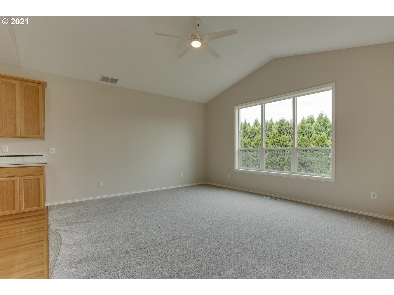 5054 Southeast 11th Way Gresham, OR 97080 - Photo 13 of 31