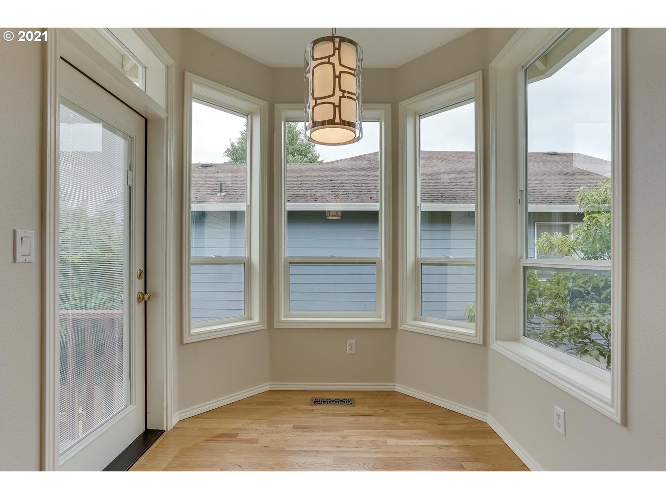 5054 Southeast 11th Way Gresham, OR 97080 - Photo 15 of 31