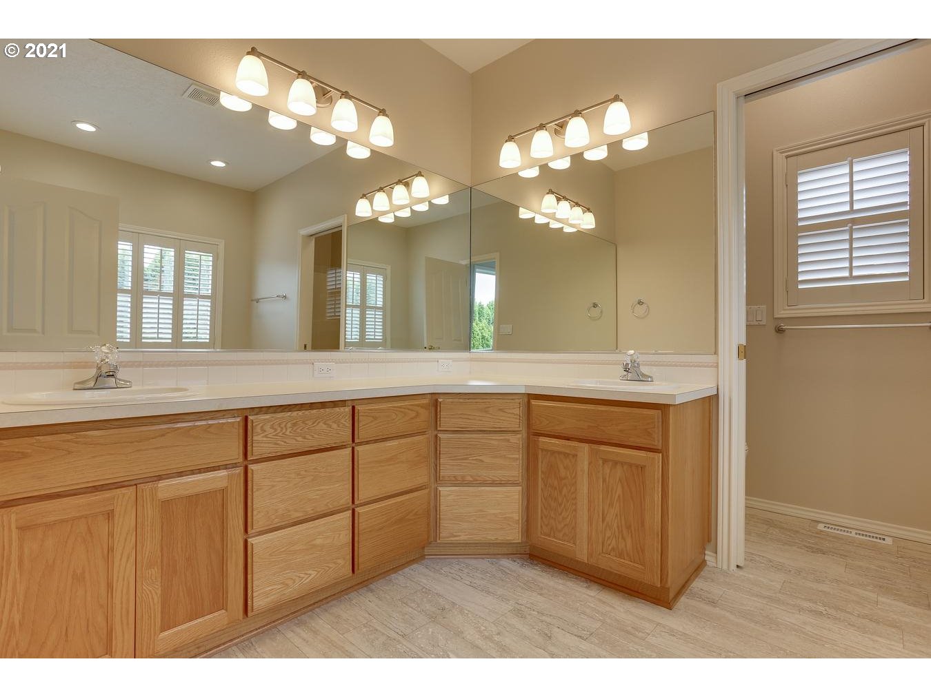 5054 Southeast 11th Way Gresham, OR 97080 - Photo 20 of 31