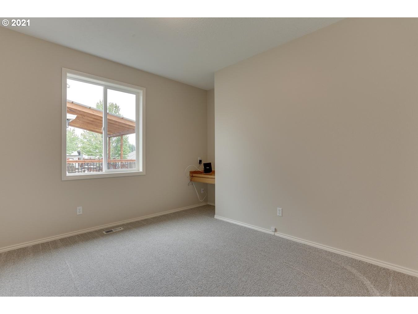 5054 Southeast 11th Way Gresham, OR 97080 - Photo 22 of 31