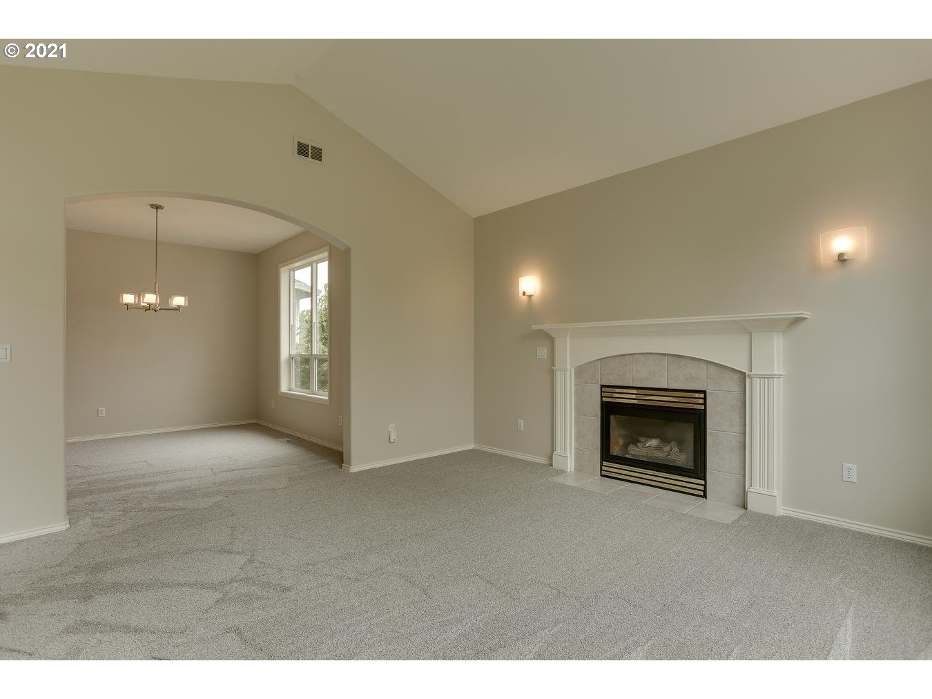 5054 Southeast 11th Way Gresham, OR 97080 - Photo 4 of 31