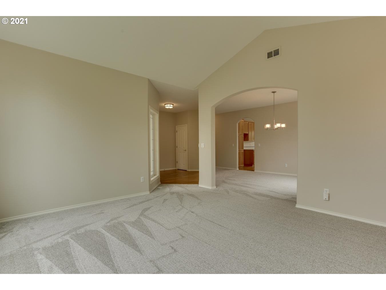 5054 Southeast 11th Way Gresham, OR 97080 - Photo 5 of 31