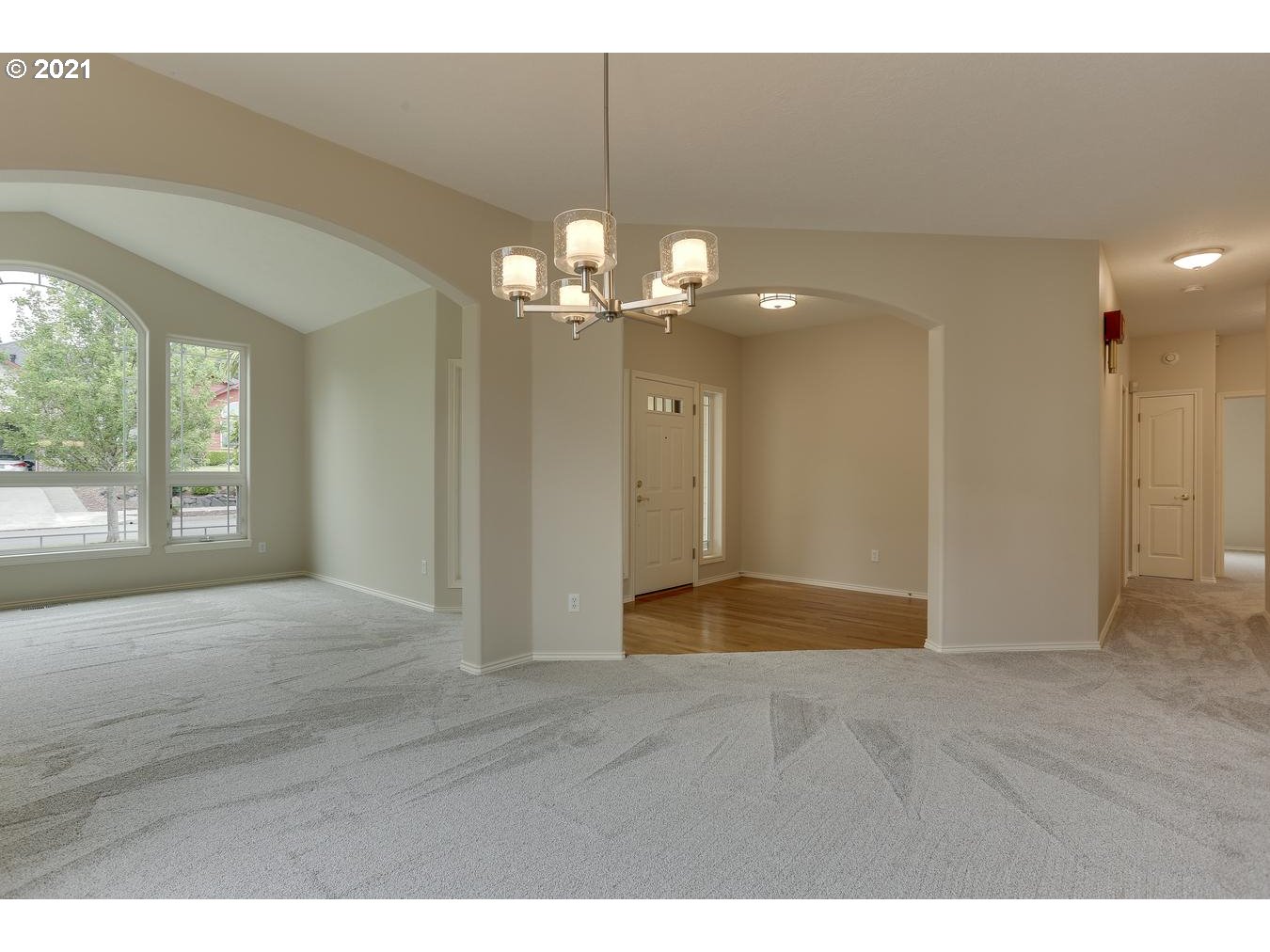 5054 Southeast 11th Way Gresham, OR 97080 - Photo 7 of 31