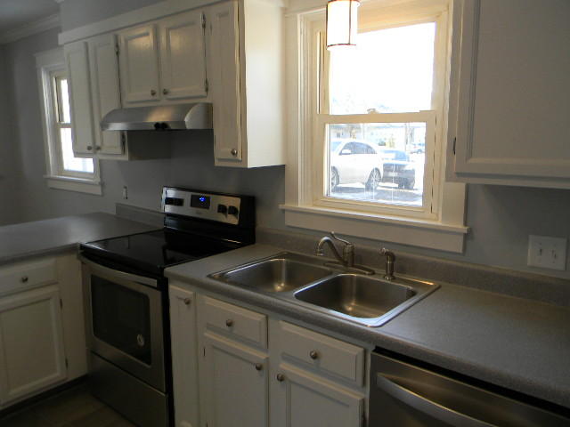 228 Davis Road Bangor, ME 04401 - Photo 4 of 17 DSCN3673