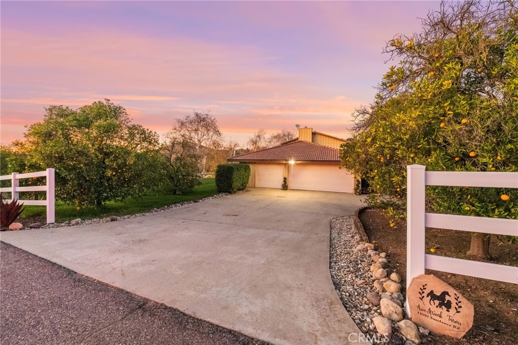 13592 Sundance Road Valley Center, CA 92082 - Photo 3 of 68