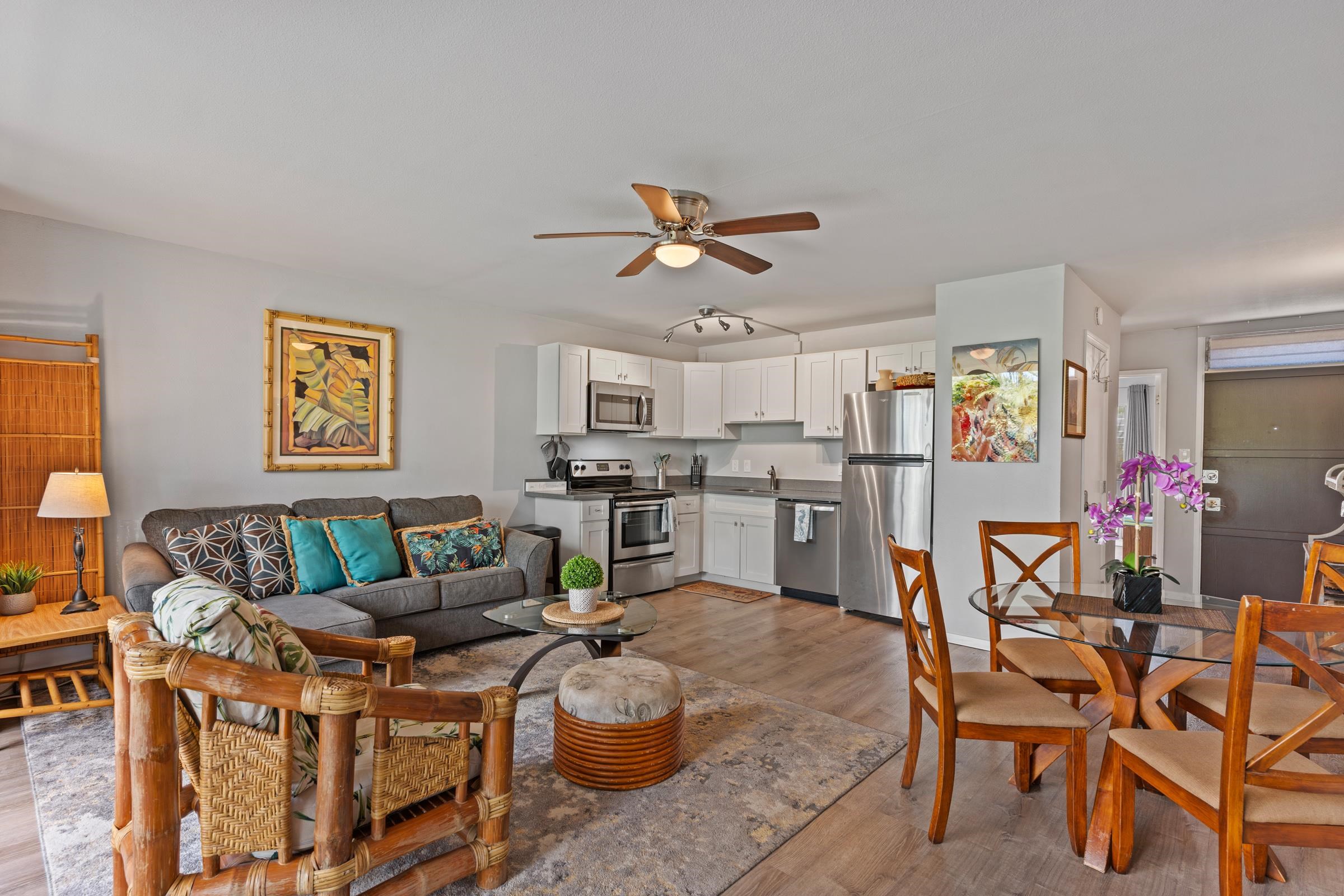 2495 South Kihei Road, Unit 155 Kihei, HI 96753 - Photo 23 of 33 a living room with furniture and kitchen view