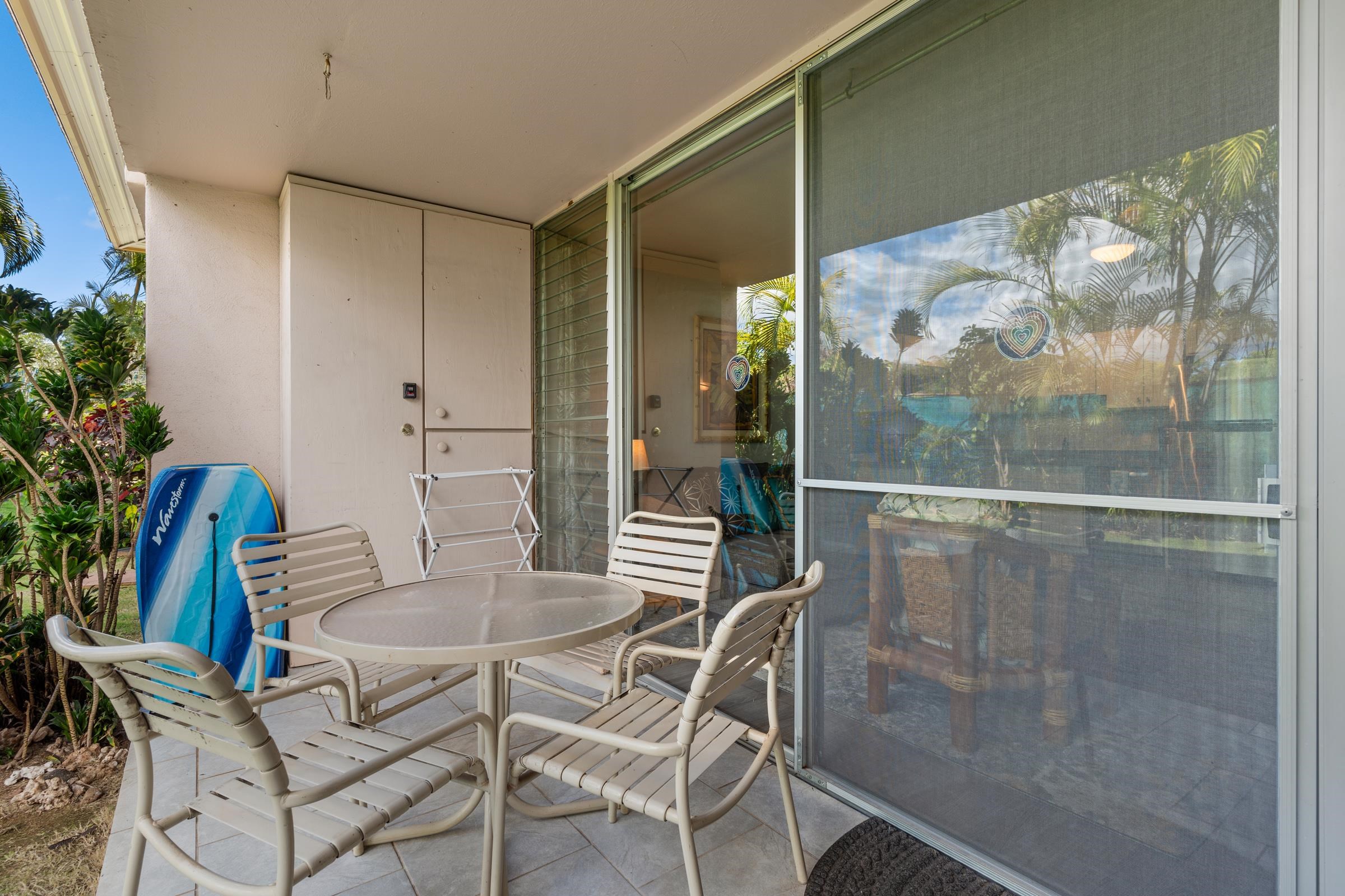 2495 South Kihei Road, Unit 155 Kihei, HI 96753 - Photo 25 of 33 a dining room with furniture and window