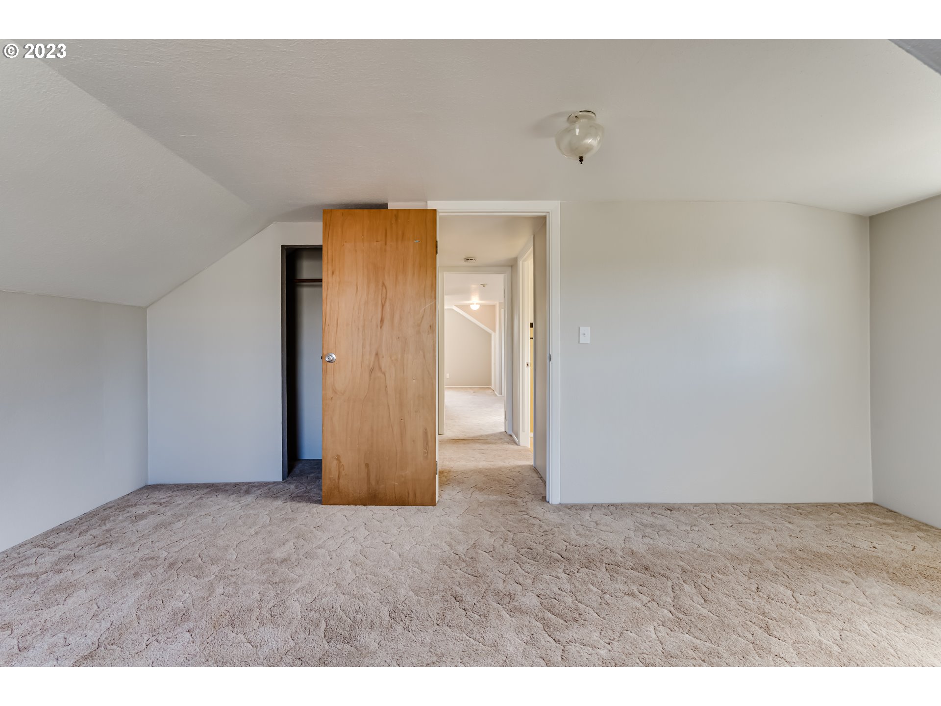 4055 North Street Springfield, OR 97478 - Photo 27 of 48 a view of an empty room
