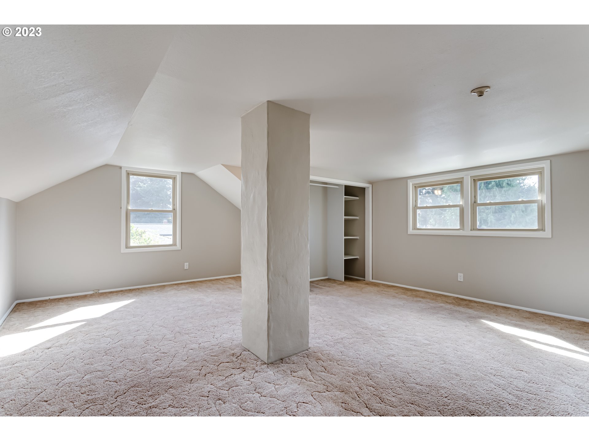 4055 North Street Springfield, OR 97478 - Photo 29 of 48 a view of an empty room with a window