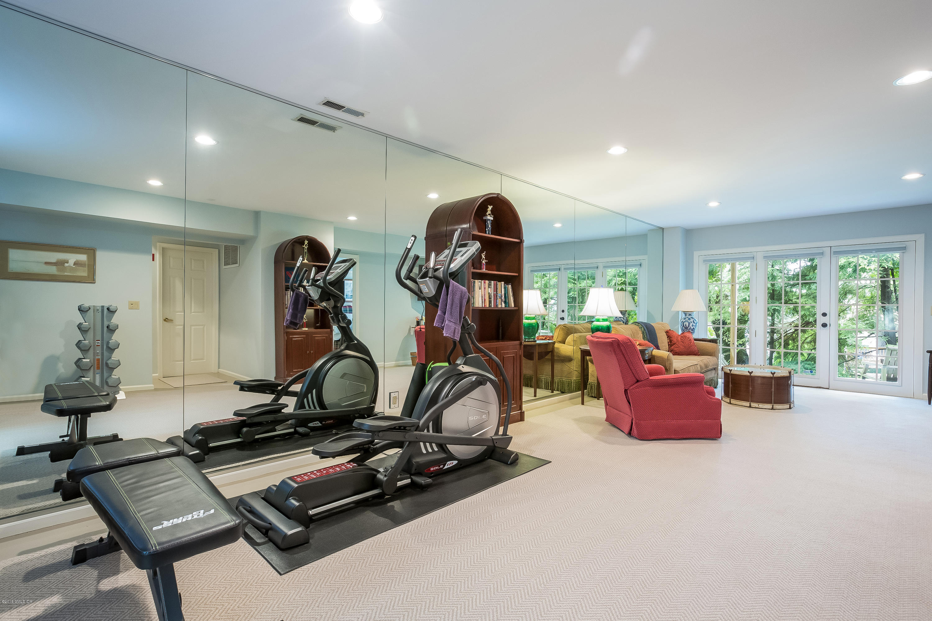186 Field Point Road, Unit 5B Greenwich, CT 06830 - Photo 10 of 14 013-photo-family-room-6291150