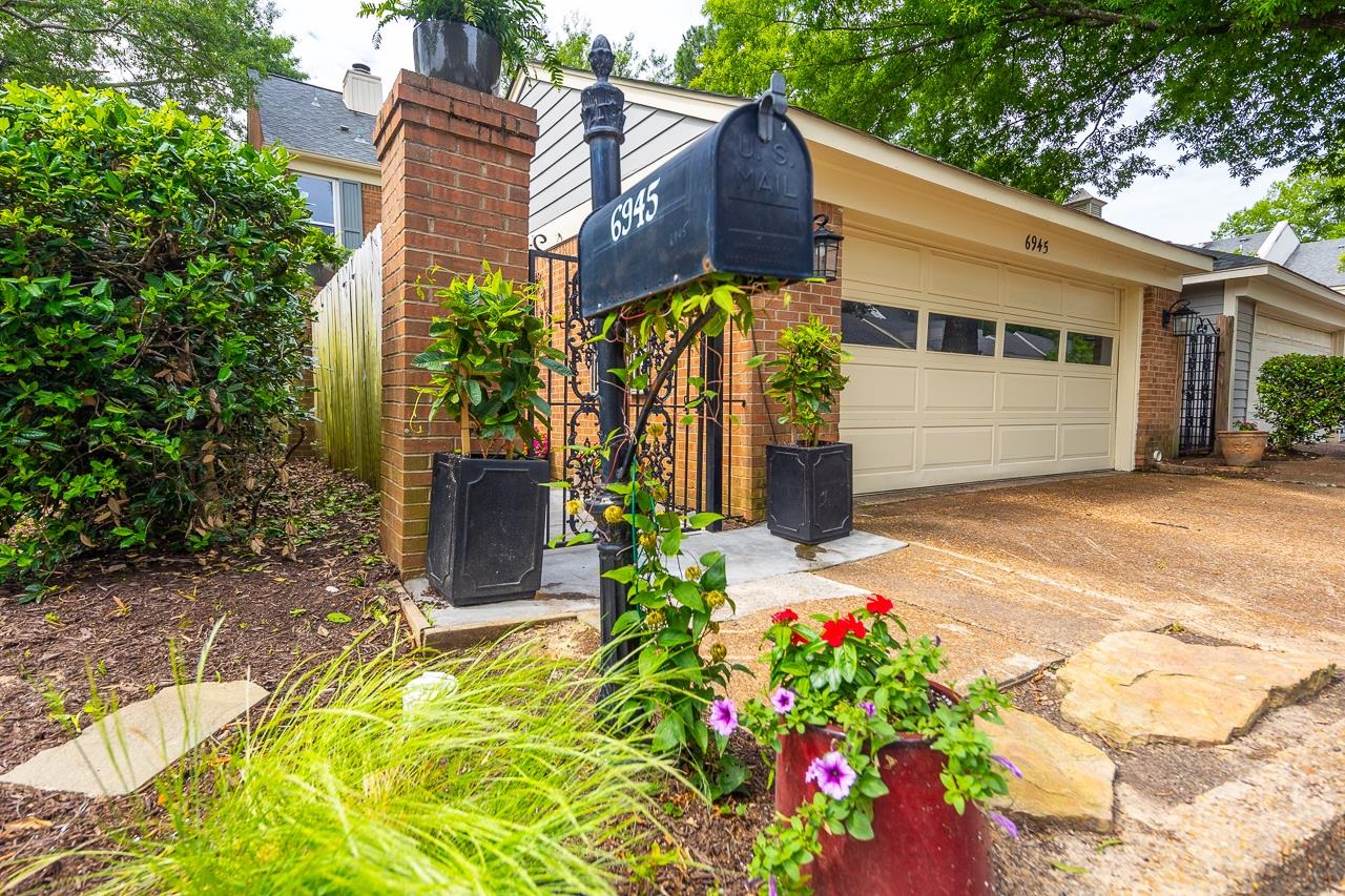 6945 Amberly Road, Unit 6945 Memphis, TN 38119 - Photo 1 of 40 Gallery Image 1