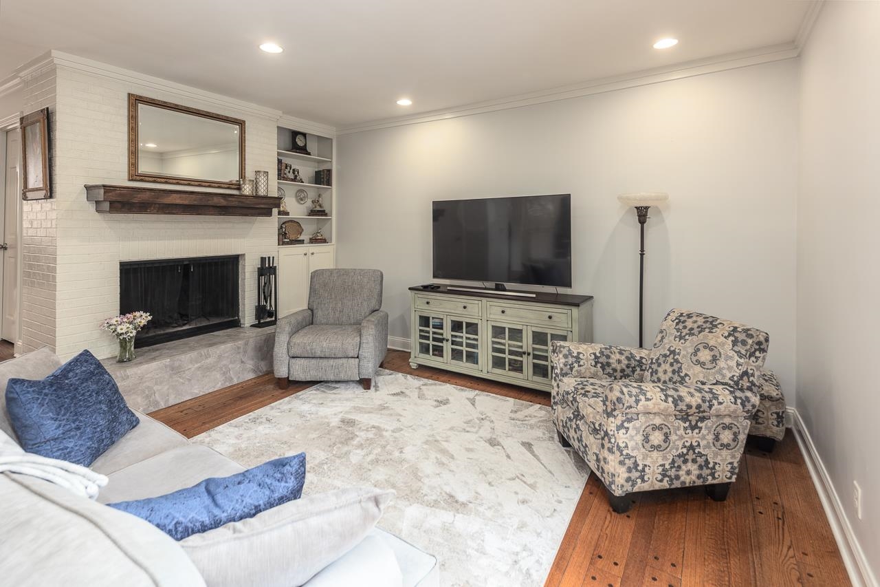 6945 Amberly Road, Unit 6945 Memphis, TN 38119 - Photo 8 of 40 Gallery Image 8