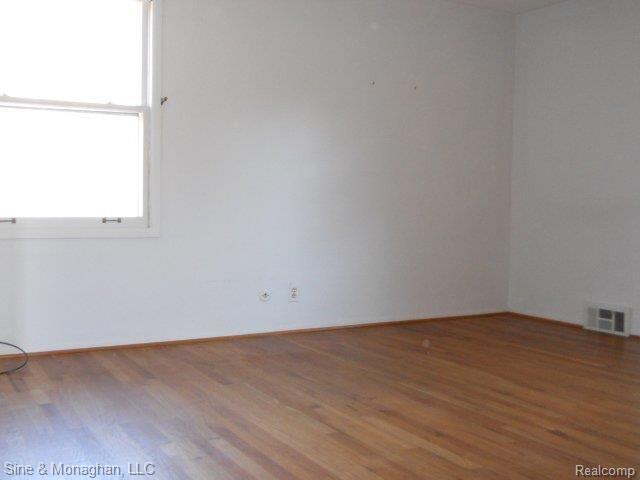 1320 North Oxford Road Grosse Pointe, MI 48236 - Photo 10 of 17 DSCN1994.JPG