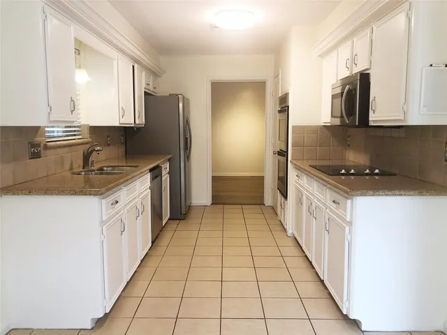 $2,000 | 15310 Glenwood Park Drive, Houston, TX 77095