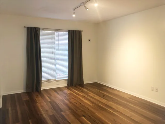 $2,000 | 15310 Glenwood Park Drive, Houston, TX 77095