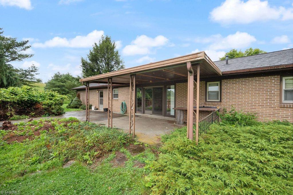 6312 Riner Road Riner, VA 24149 - Photo 6 of 50