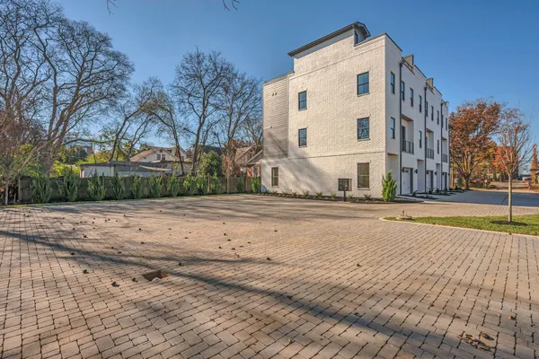 $654,900 | 520 North Maple Street, Unit 1, Murfreesboro, TN 37130