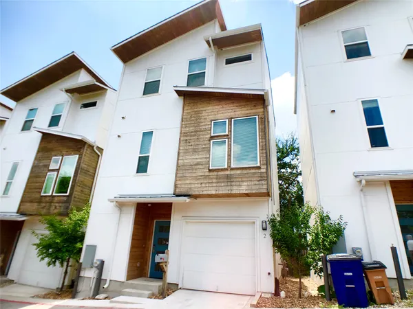 $2,450 | 3007 East 12th Street, Unit 2, Austin, TX 78702