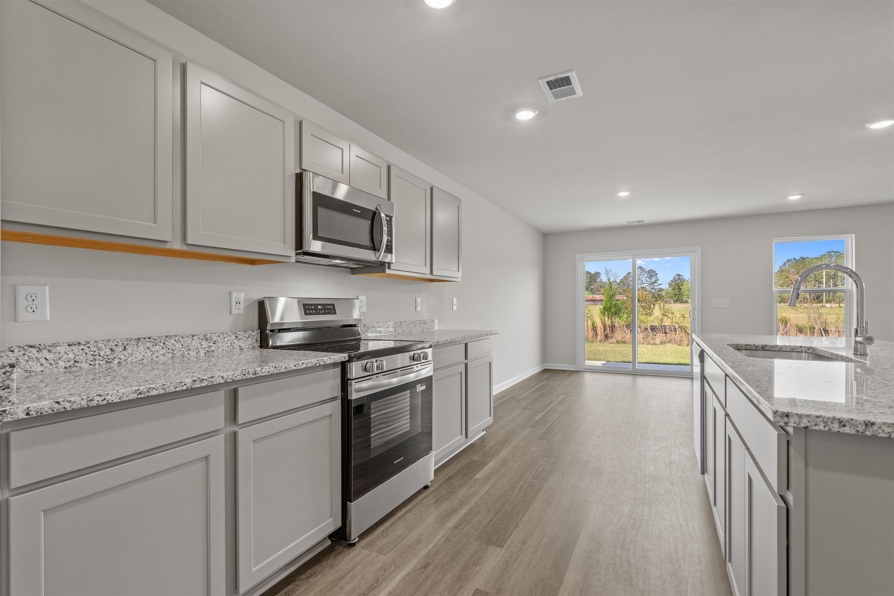 809 Rivas Court Conway, SC 29527 - Photo 10 of 42 Gallery Image 10