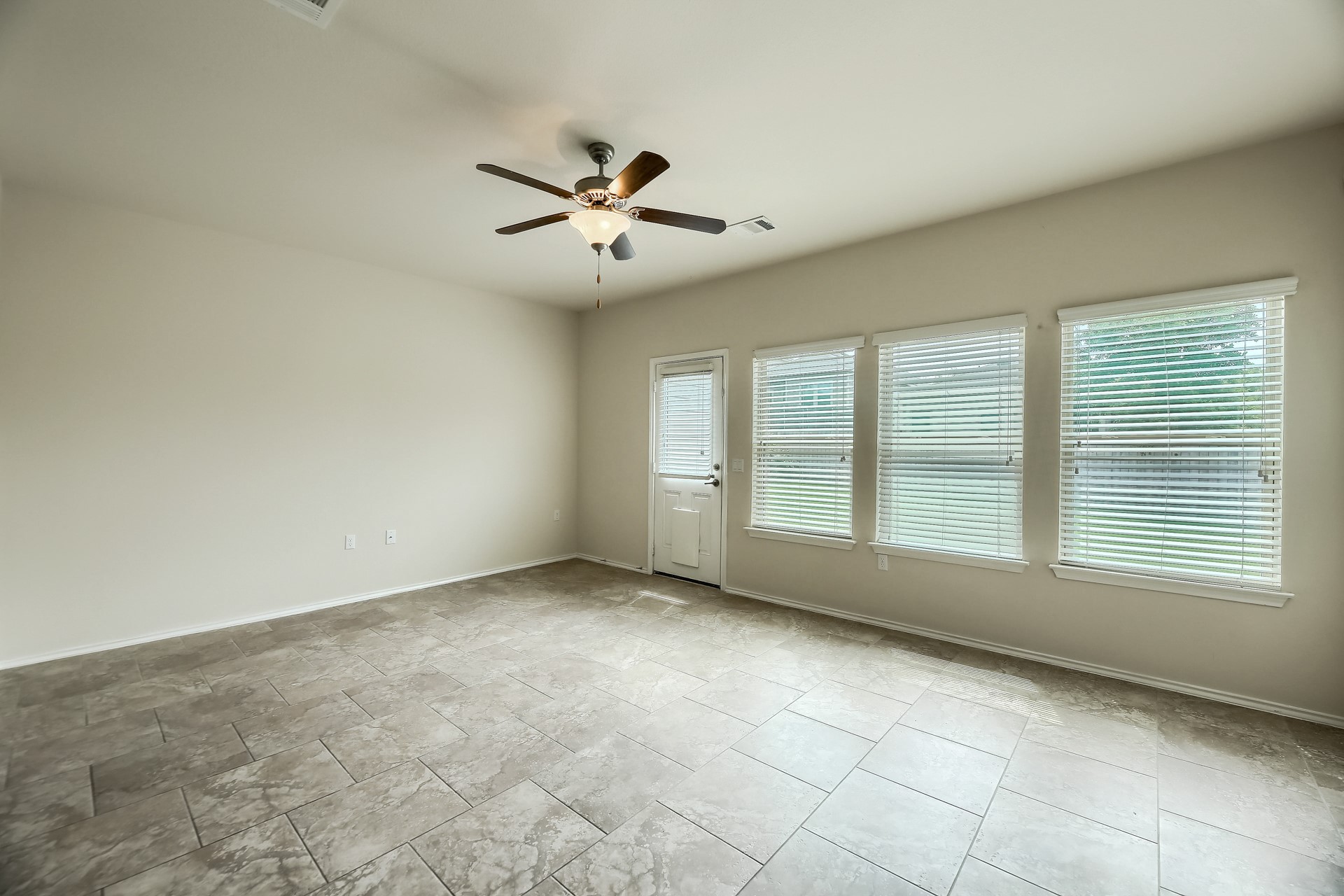 10001 Pinnacle Crest Loop Austin, TX 78747 - Photo 13 of 39