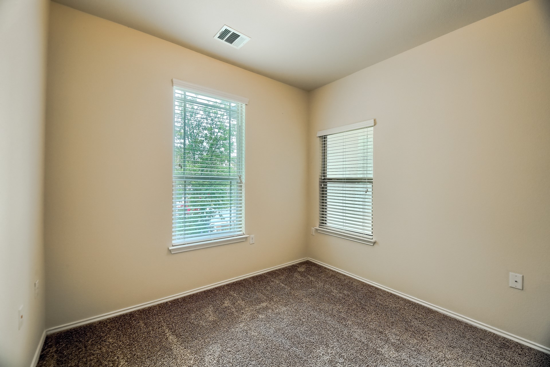 10001 Pinnacle Crest Loop Austin, TX 78747 - Photo 23 of 39