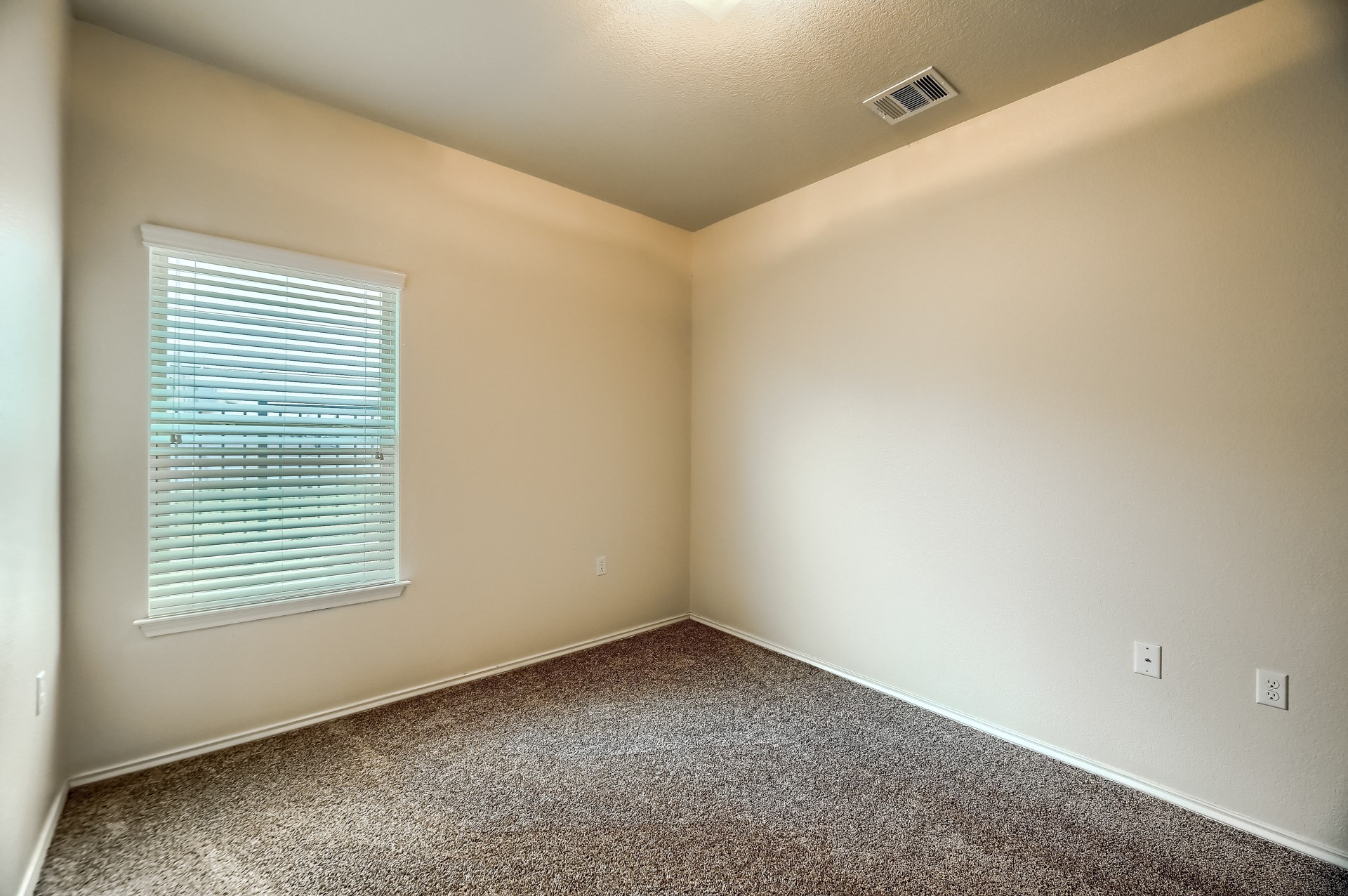 10001 Pinnacle Crest Loop Austin, TX 78747 - Photo 25 of 39