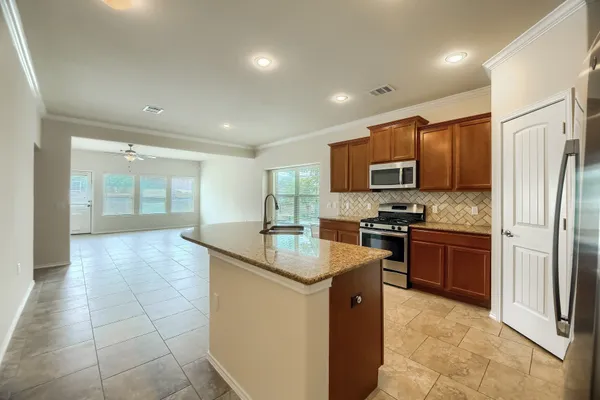 $2,495 | 10001 Pinnacle Crest Loop, Austin, TX 78747