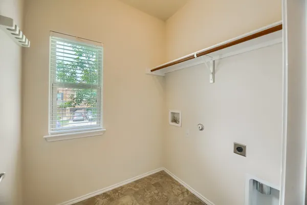 $2,495 | 10001 Pinnacle Crest Loop, Austin, TX 78747