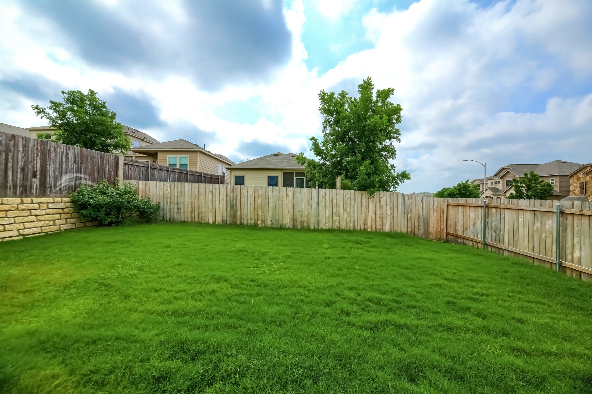 10001 Pinnacle Crest Loop Austin, TX 78747 - Photo 36 of 39