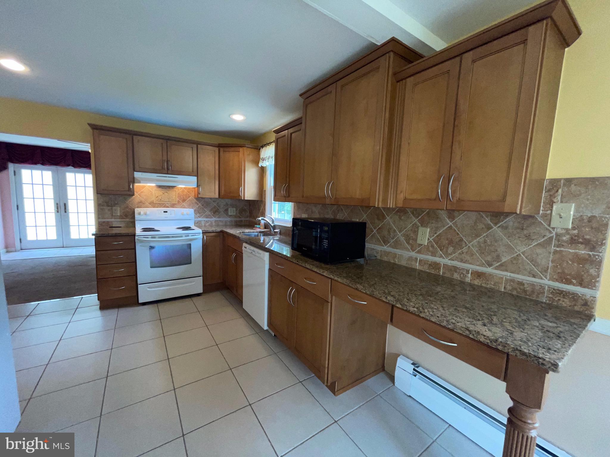 505 Deer Road Cherry Hill, NJ 08034 - Photo 4 of 23 Nice updated kitchen with granite countertops