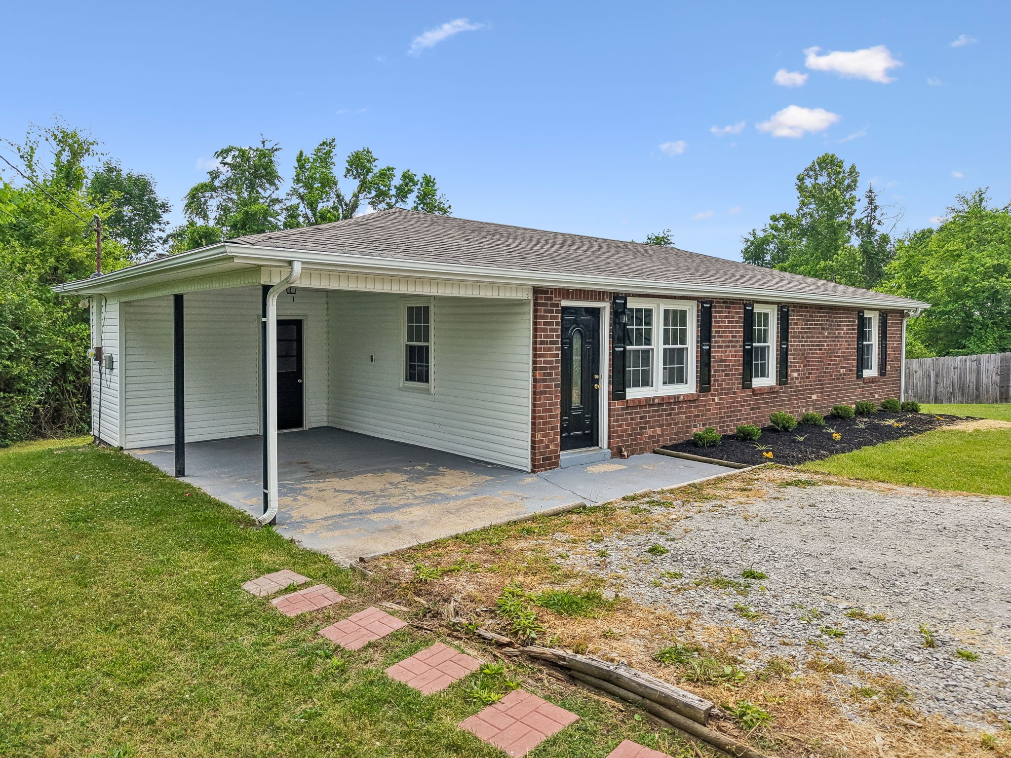 1306 Allen Road Burns, TN 37029 - Photo 10 of 36 Gallery Image 10