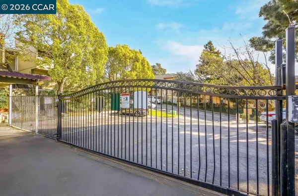 $2,400 | 1333 North Camino Alto, Unit 273, Vallejo, CA 94589